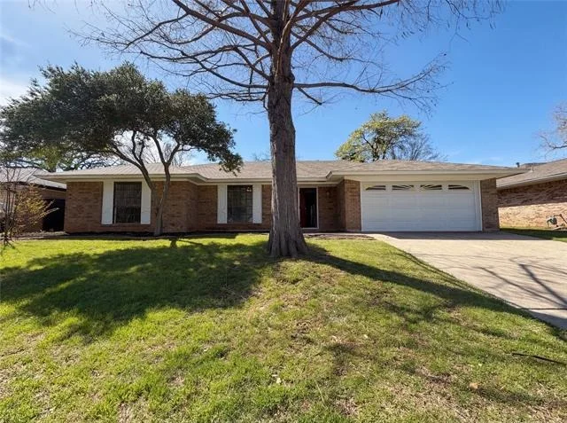 Unit for sale at 5120 Red River Drive, Arlington, TX 76017