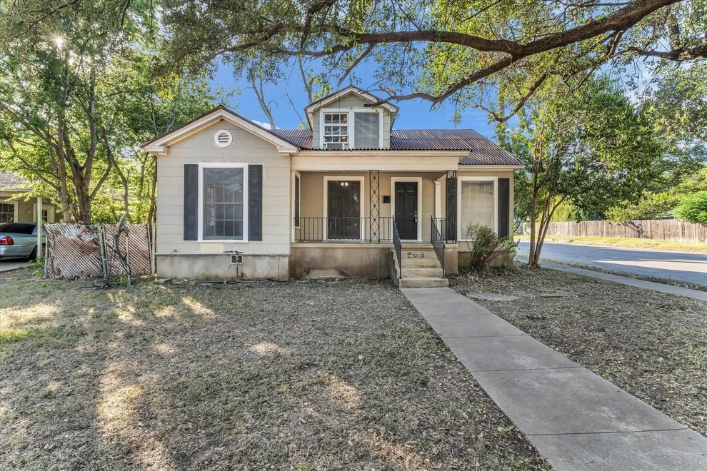 Unit for sale at 2701 Fort Avenue, Waco, TX 76707