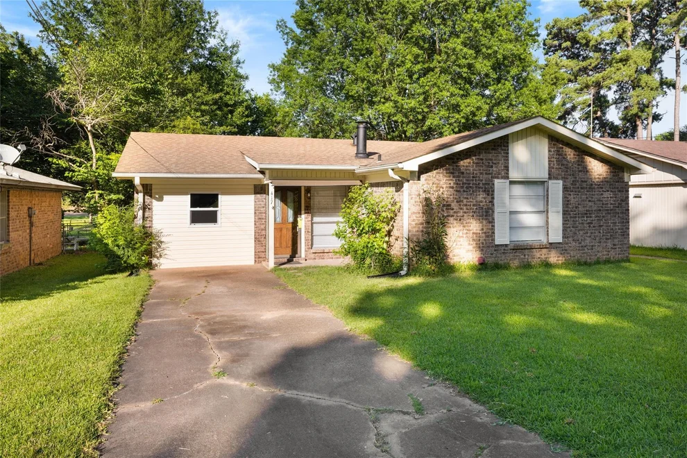 Unit for sale at 417 Carroll Avenue, Wake Village, TX 75501