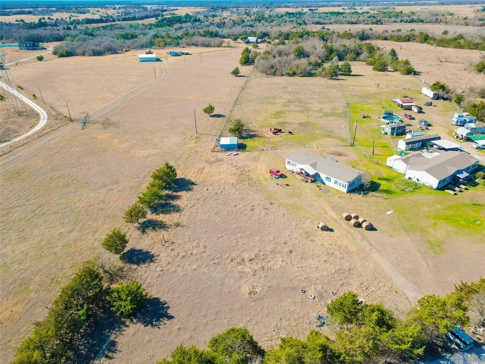Unit for sale at 5363 County Road 2280, Blooming Grove, TX 76626