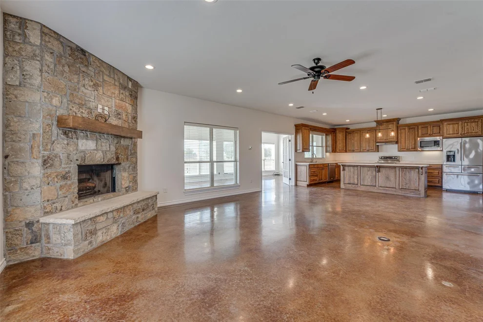 Unit for sale at 424 Saddle Ridge Road, Sulphur Springs, TX 75482
