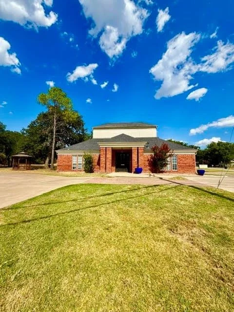 Unit for sale at 401 Inwood Road, Azle, TX 76020
