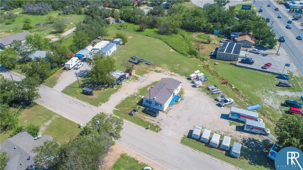 Unit for sale at 702 early blvd, Early, TX 76802