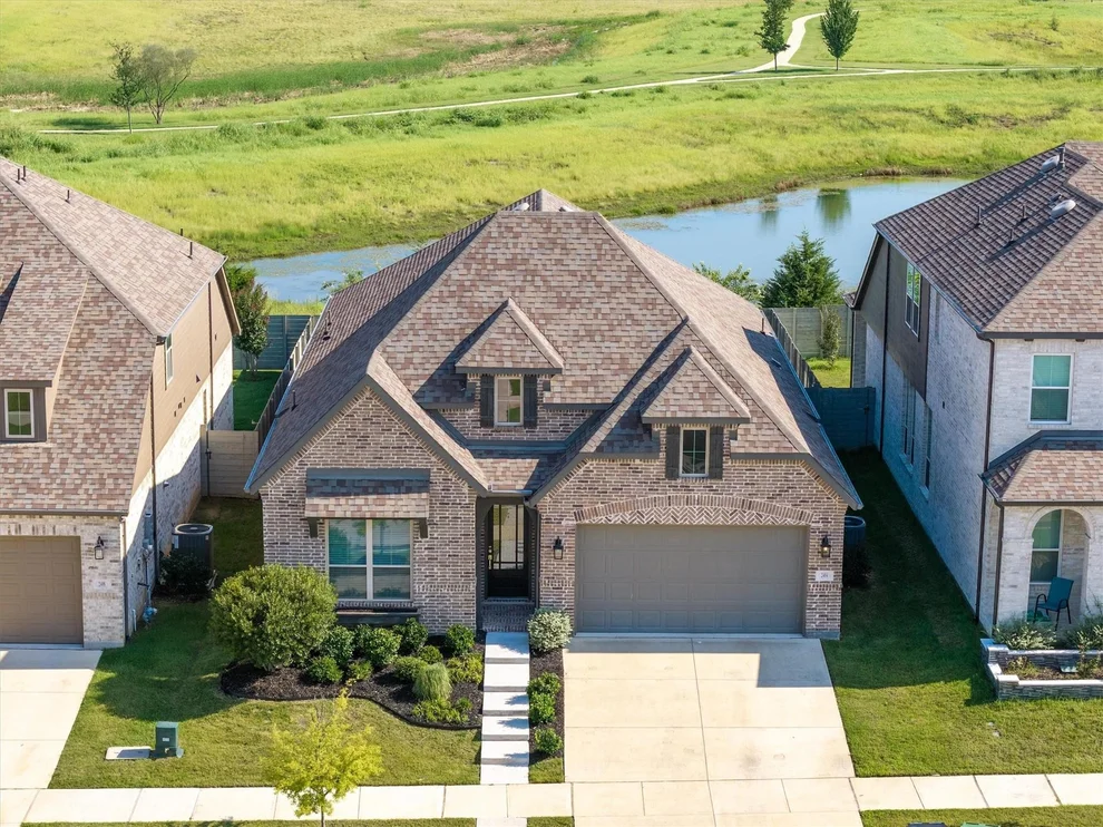 Unit for sale at 2404 Plover Lane, Argyle, TX 76226