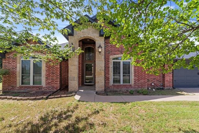 Unit for sale at 903 Winding Road, Granbury, TX 76049