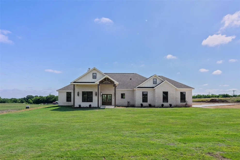 Unit for sale at 4406 Colony Road, Granbury, TX 76048
