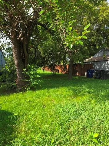 Unit for sale at 514 W Avenue F, Garland, TX 75040