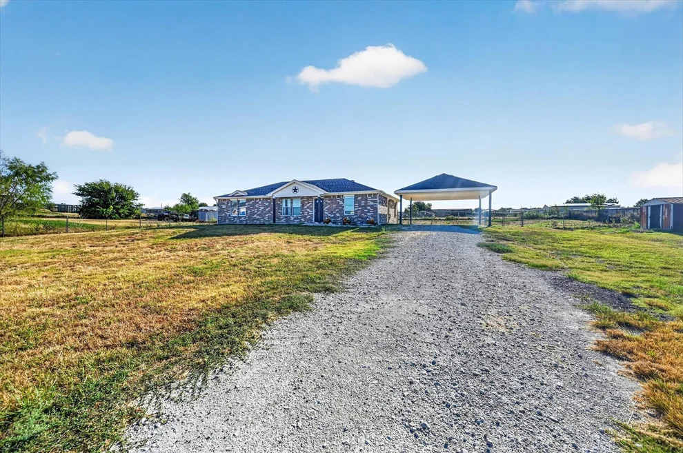 Unit for sale at 9124 Alabama Street, Joshua, TX 76058