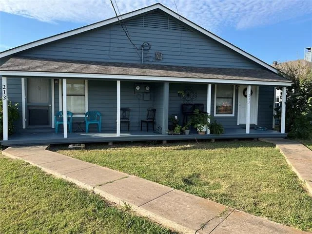 Unit for sale at 213-215 W Cedar Street, Gunter, TX 75058