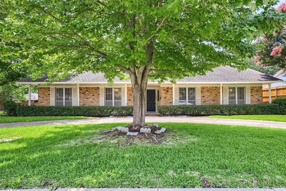 Unit for sale at 3256 Chapel Downs Drive, Dallas, TX 75229
