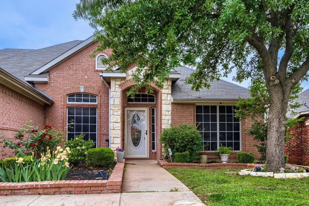 Unit for sale at 4521 Bonnywood Drive, Mesquite, TX 75150
