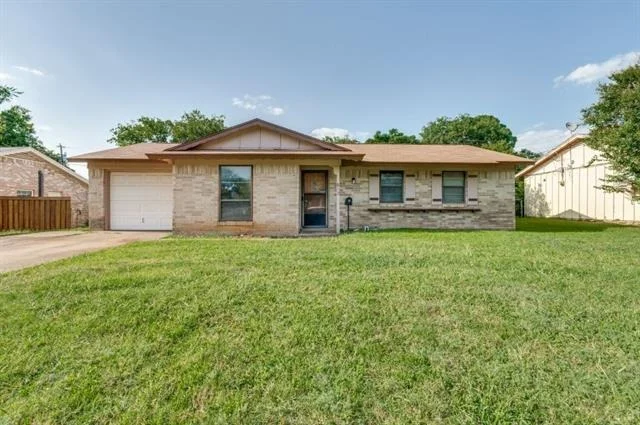 Unit for sale at 612 Glenn Drive, Euless, TX 76039