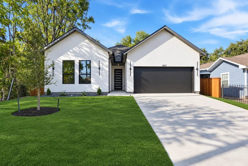 Unit for sale at 817 Brooks Avenue, Dallas, TX 75208
