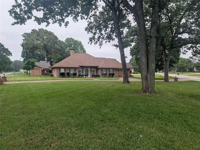 Unit for sale at 17909 Country Club Drive, Kemp, TX 75143