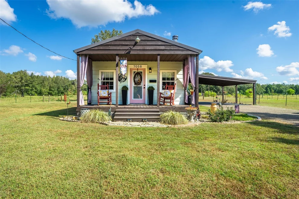 Unit for sale at 7058 FM 959, Tatum, TX 75691
