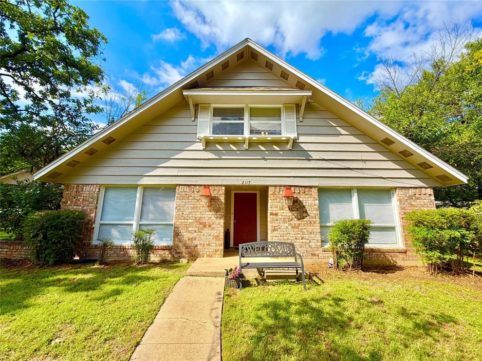 Unit for sale at 2117 Foxcroft Circle, Denton, TX 76209