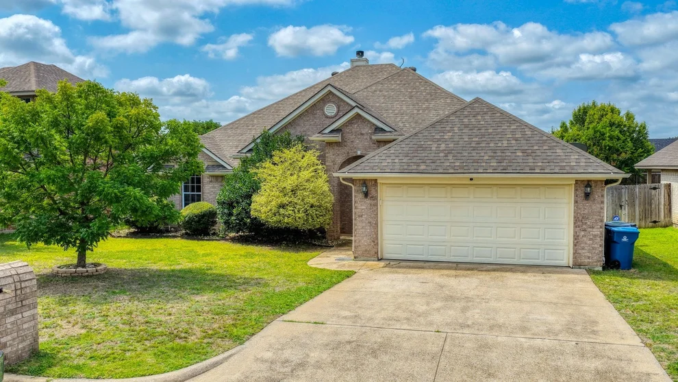 Unit for sale at 116 Clyde Drive, Aledo, TX 76008