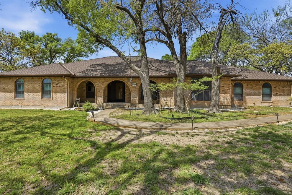 Unit for sale at 3000 Yucca Road, Willow Park, TX 76087