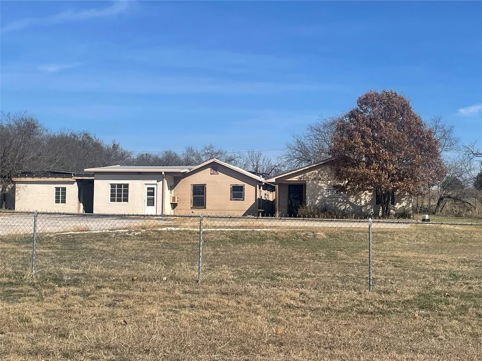Unit for sale at 1312 N US Highway 281, Lampasas, TX 76550