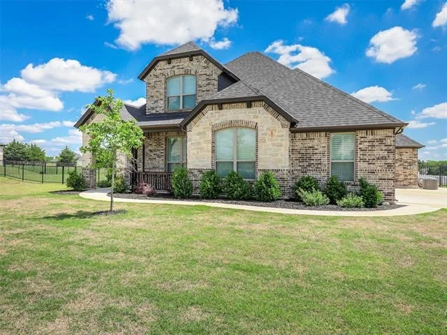 Unit for sale at 451 Tristin Lane, Waxahachie, TX 75167
