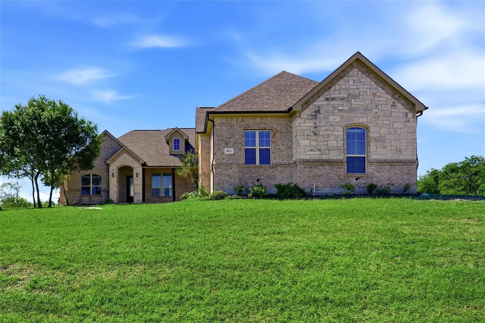 Unit for sale at 4021 J E Woody Road, Springtown, TX 76082