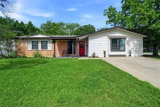 Unit for sale at 889 Jerry Lane, Bedford, TX 76022
