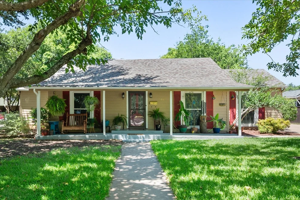 Unit for sale at 502 Bellevue Drive, Cleburne, TX 76033