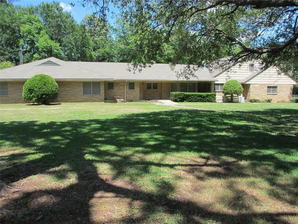 Unit for sale at 1009 Brook Drive, Kilgore, TX 75662