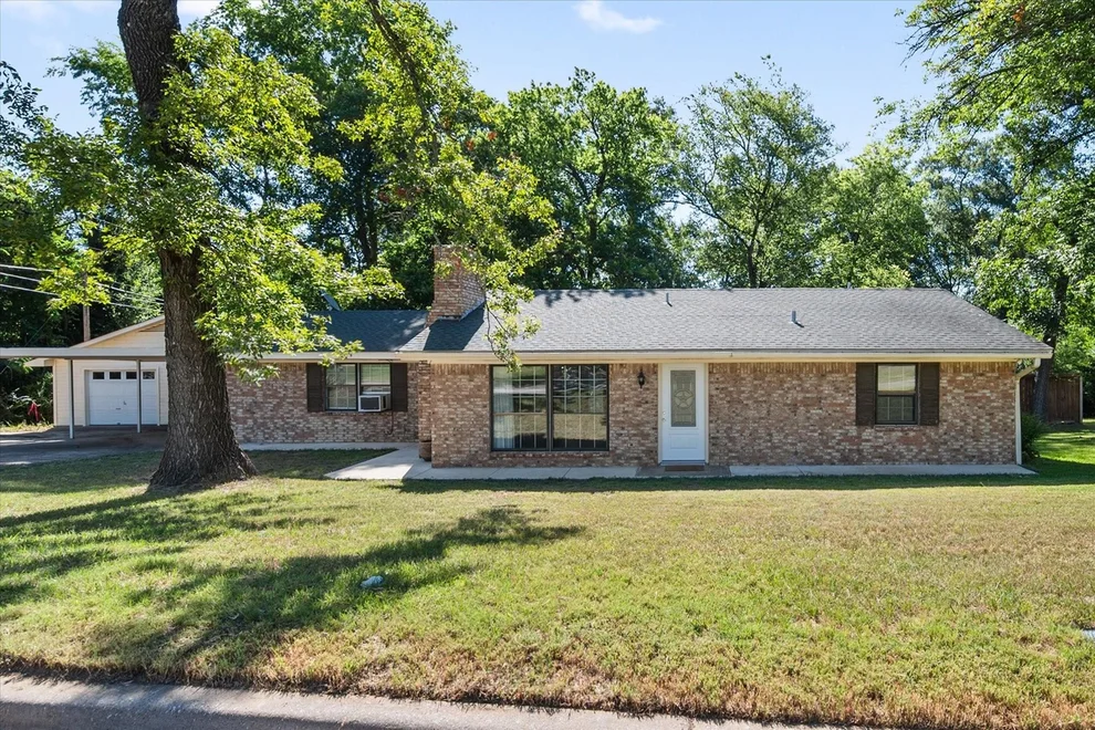 Unit for sale at 1702 Lazy U Drive, Canton, TX 75103