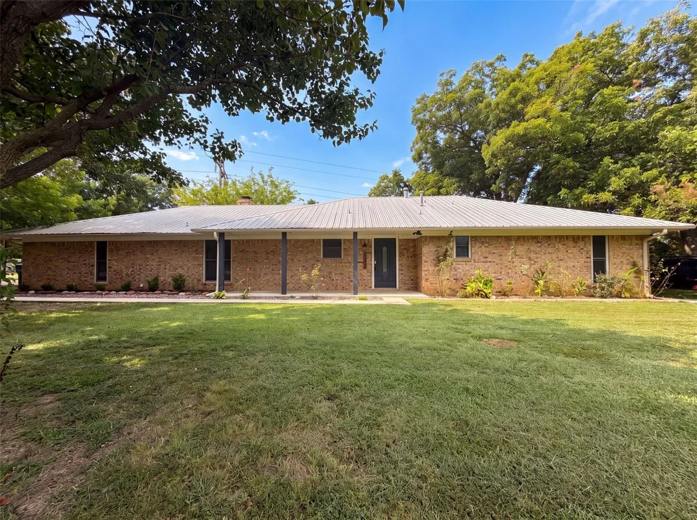Unit for sale at 5204 Camino Dos Lagos Drive, Sherman, TX 75090