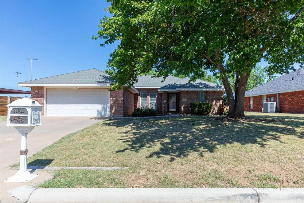 Unit for sale at 1009 Parsons Road, Abilene, TX 79602