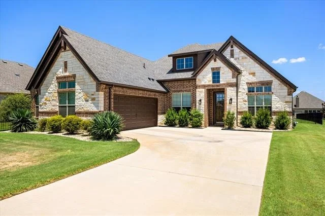 Unit for sale at 509 River Bank Court, Granbury, TX 76049
