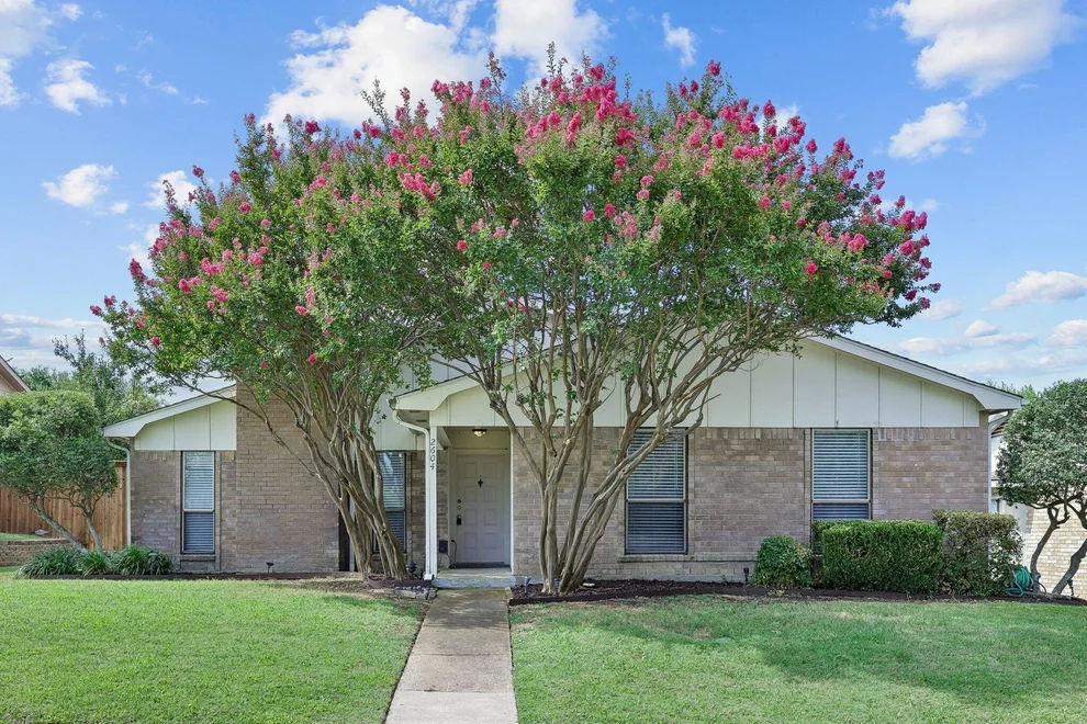 Unit for sale at 2604 Winding Creek Drive, Carrollton, TX 75007