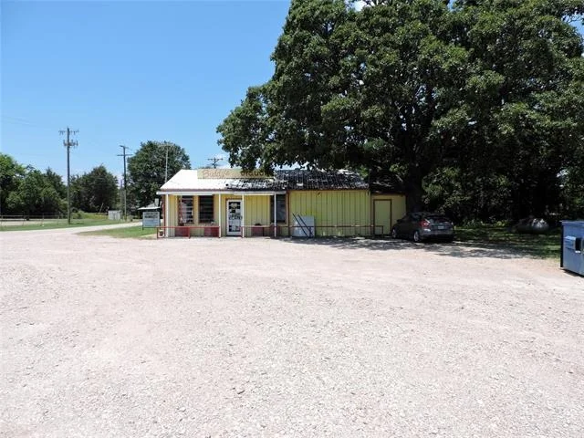 Unit for sale at 2324 W Main Street, Gun Barrel City, TX 75156