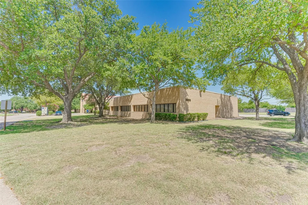 Unit for sale at 2909 S Hampton, Dallas, TX 75224