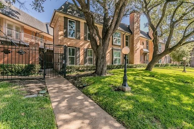 Unit for sale at 7814 Meadow Park Drive, Dallas, TX 75230