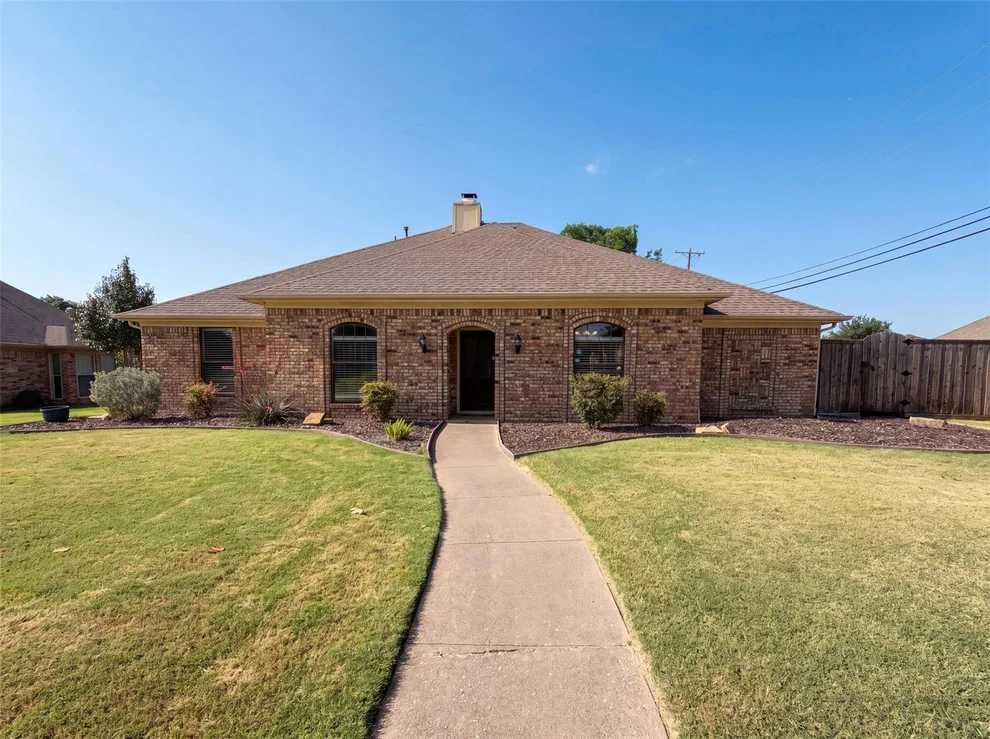 Unit for sale at 3032 Laguna Drive, Plano, TX 75023