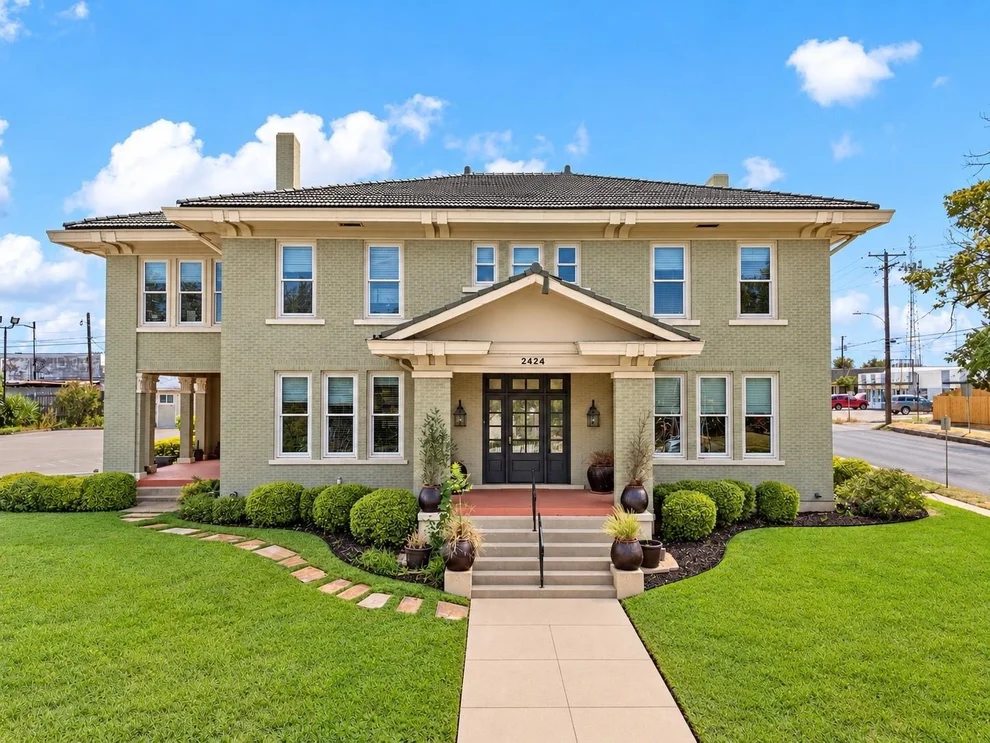 Unit for sale at 2424 Austin Avenue, Waco, TX 76701