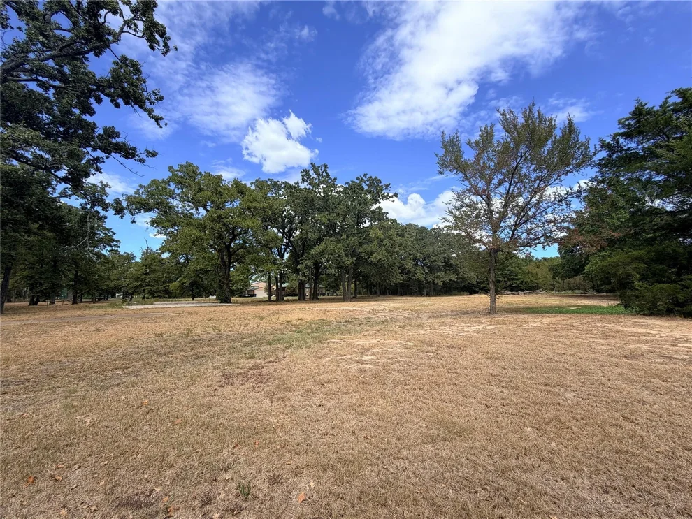 Unit for sale at 5362 Triple N Ranch Rd, Trinidad, TX 75163