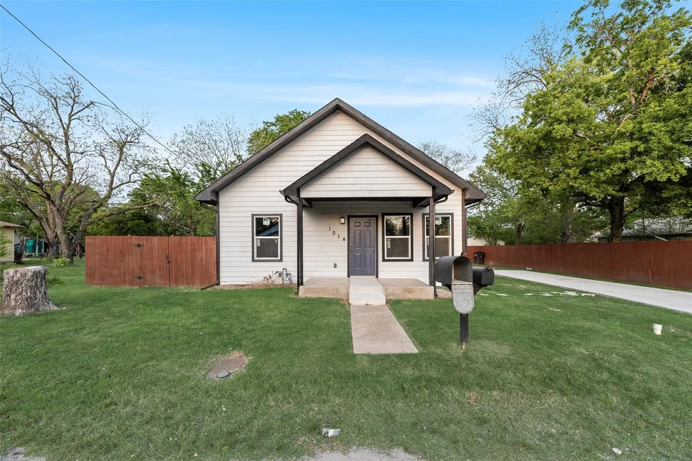 Unit for sale at 1014 Trinity Street, Cleburne, TX 76031