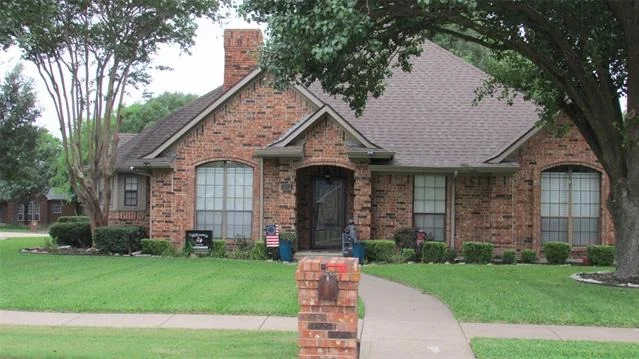 Unit for sale at 901 Lakeway Drive, Ennis, TX 75119