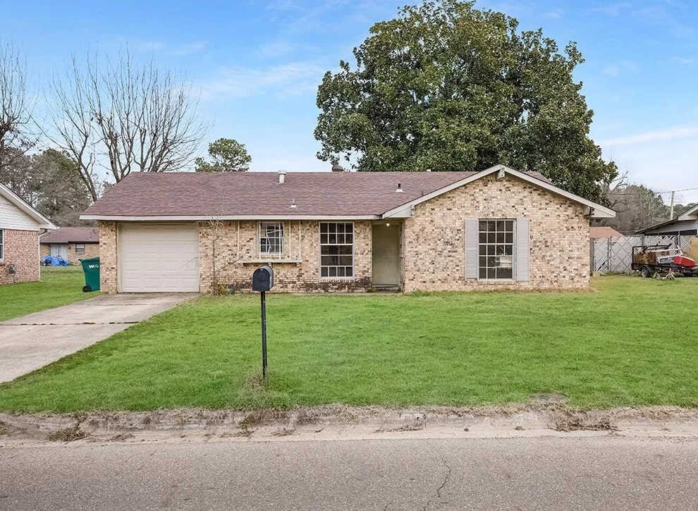 Unit for sale at 2003 Ashley, Texarkana, TX 75501