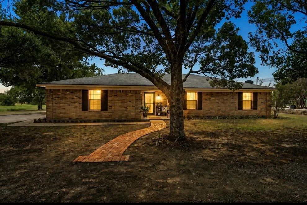 Unit for sale at 3517 W Moonlight Drive, Waco, TX 76706