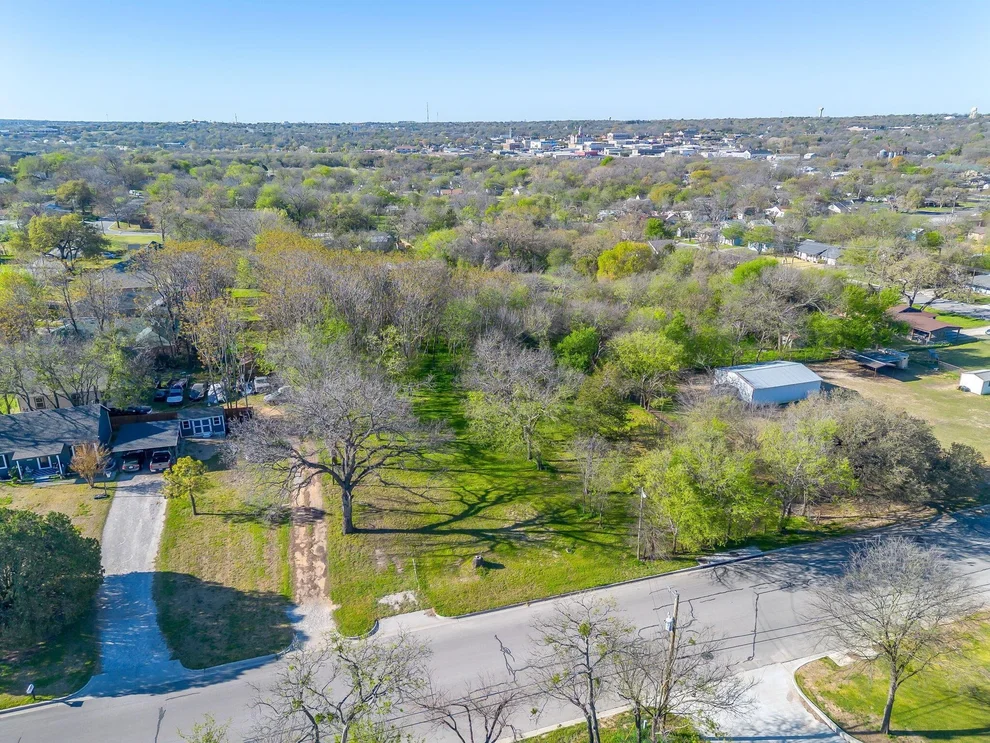 Unit for sale at 418 E First Street, Weatherford, TX 76086