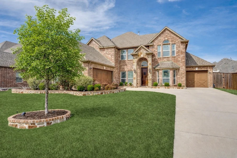 Unit for sale at 201 Kingsbury Lane, Prosper, TX 75078