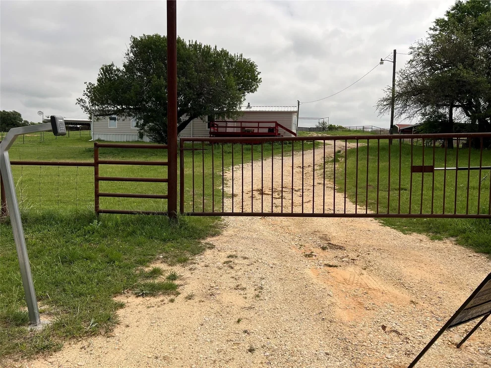 Unit for sale at 1661 County Road 195, Dublin, TX 76446