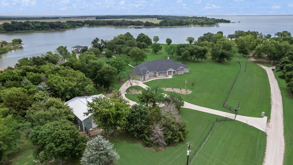 Unit for sale at 12690 SE County Road 3330, Kerens, TX 75144