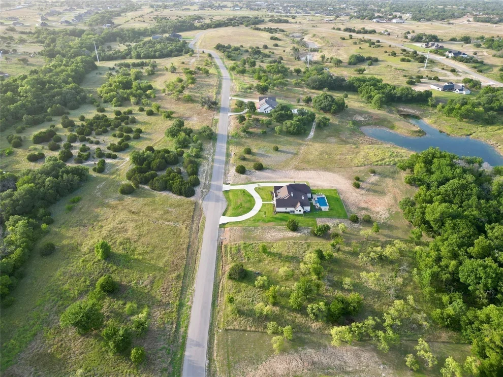Unit for sale at 2051 Woodland, Weatherford, TX 76088