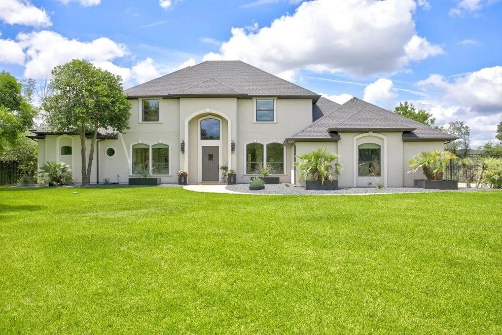 Unit for sale at 137 Crest Canyon Drive, Fort Worth, TX 76108