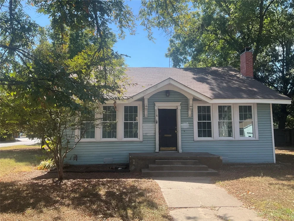 Unit for sale at 118 S 31st Street, Corsicana, TX 75110